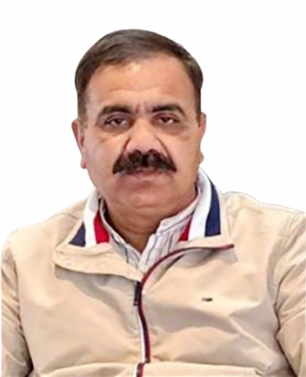 Maj. Imtiaz Saleem (R)